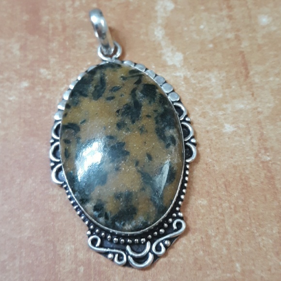 New Green Tourmaline 925 Silver Pendant. - Picture 7 of 8